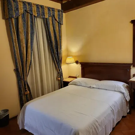 Logge Dei Mercanti Hotel Monte San Savino