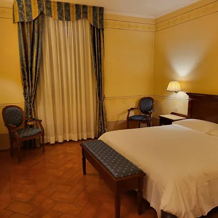 Logge Dei Mercanti Hotel 3*